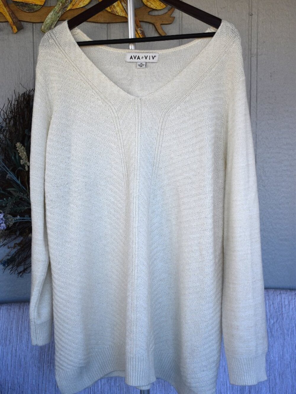 Ava & Viv Plus Size 2X Cream Shimmer V-Neck Tunic Sweater Sparkle